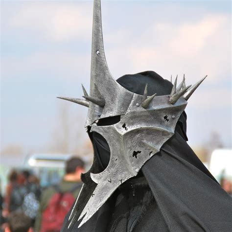 The Role of the Witch King of Angmar Armor in the Battle of Pelennor Fields